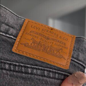 Levis